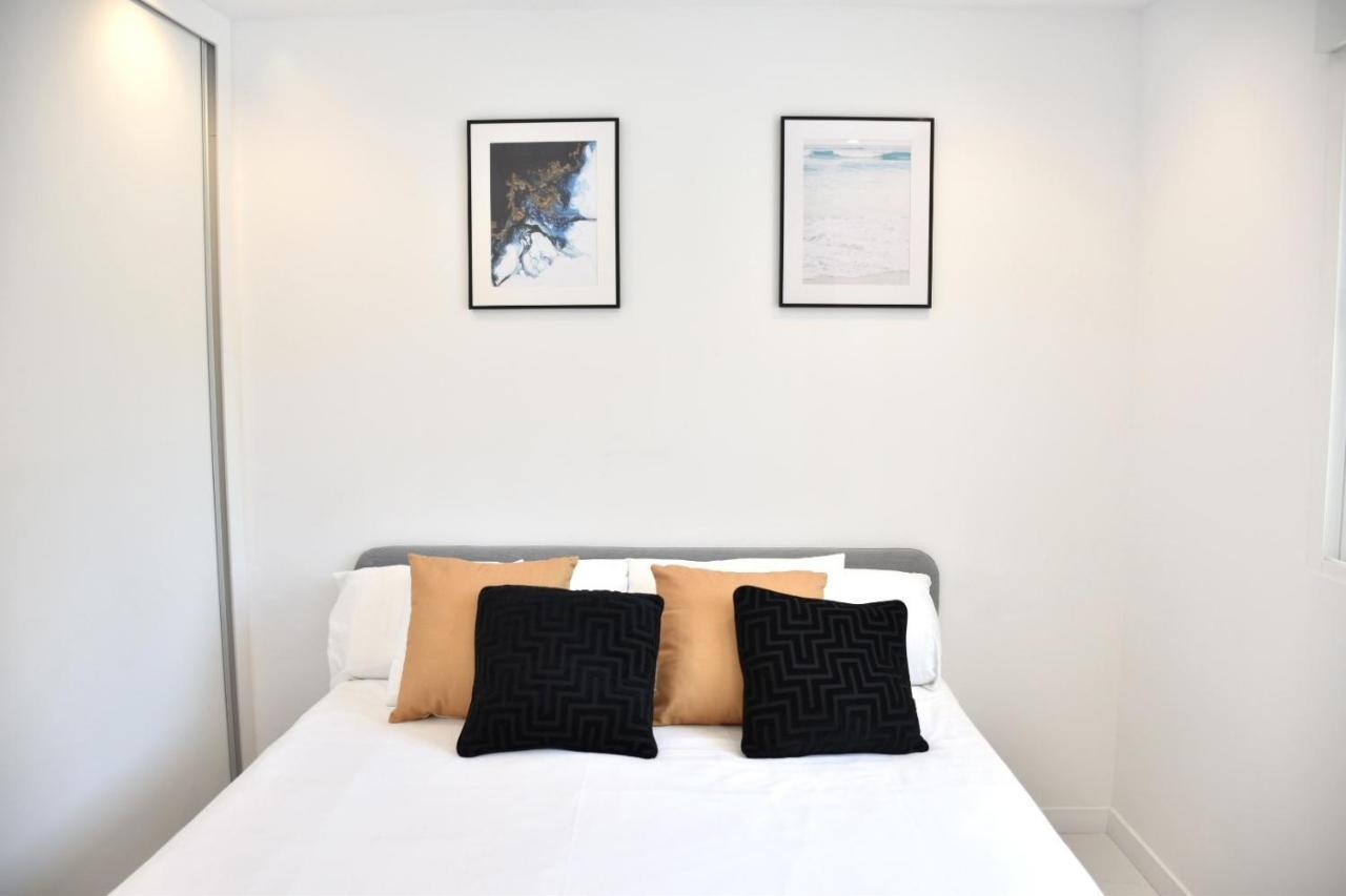 Myflats Deluxe Seafront Apartment Arenales del Sol Exterior photo